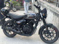 Royal Enfield Hunter 350 Metro