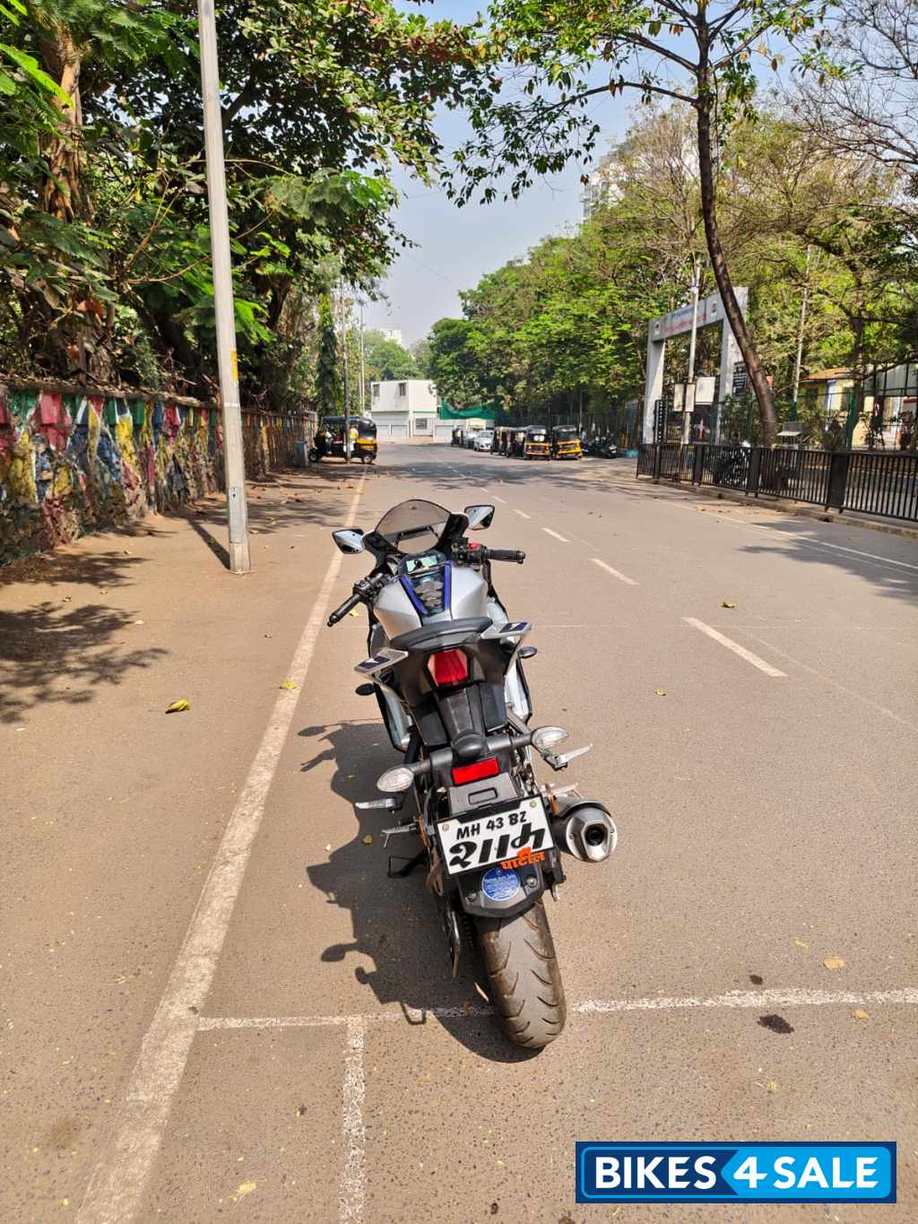 Gray Black Yamaha R15M