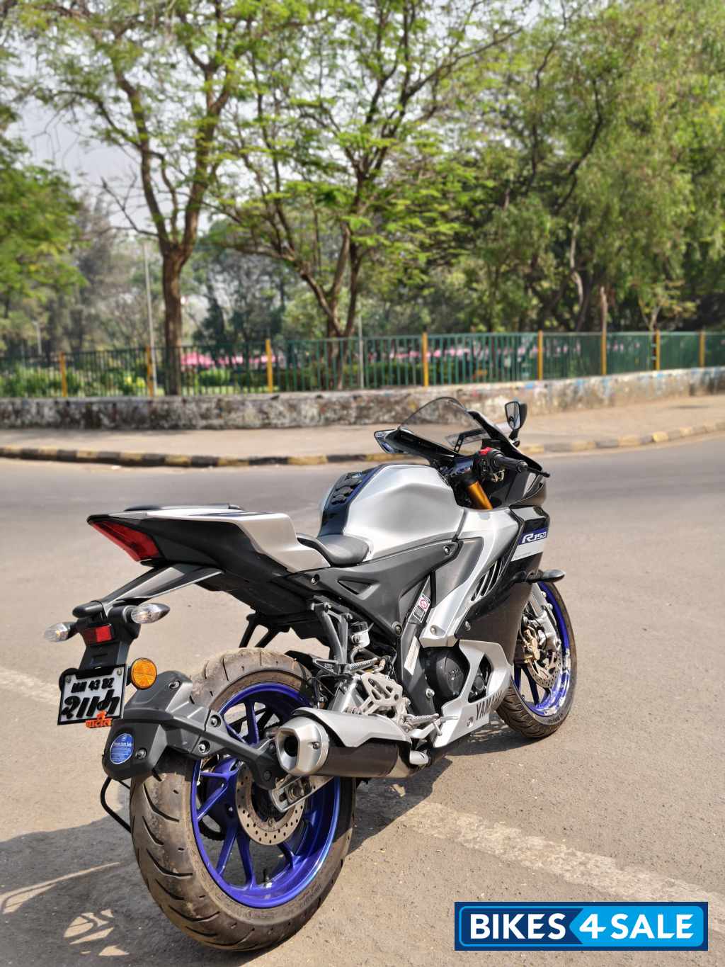 Gray Black Yamaha R15M