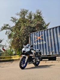 Gray Black Yamaha R15M