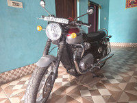 Cranberry Red+ Silver Triumph Bonneville T120