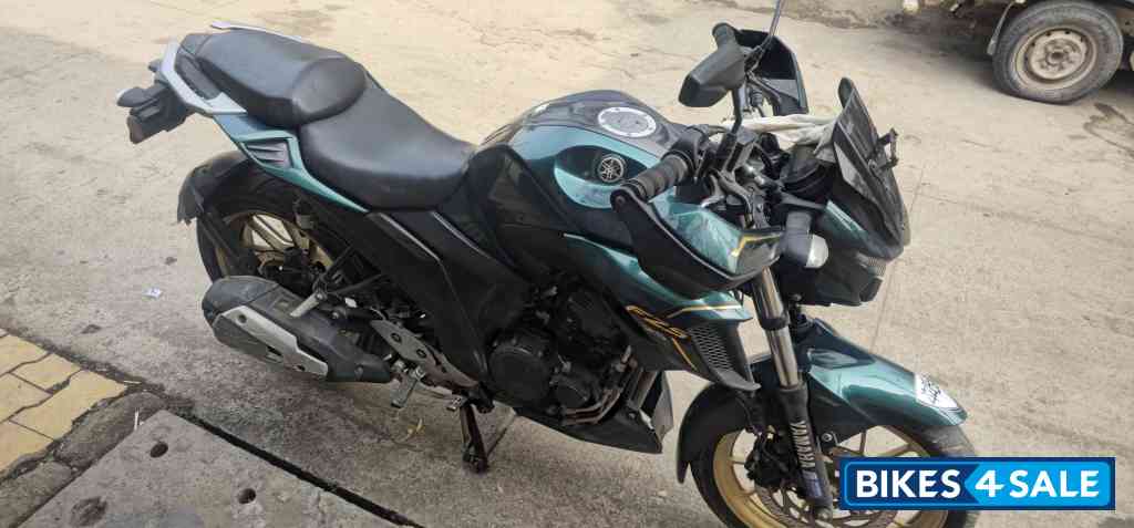 Yamaha FZS 25 BS6