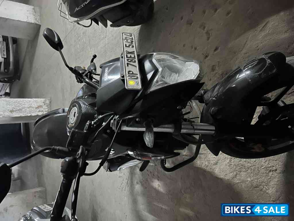 Black Suzuki Gixxer 150