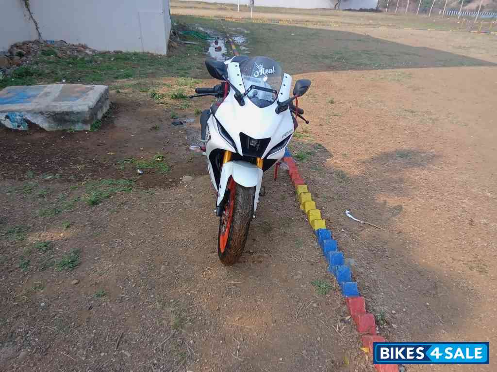 Yamaha R15 V4