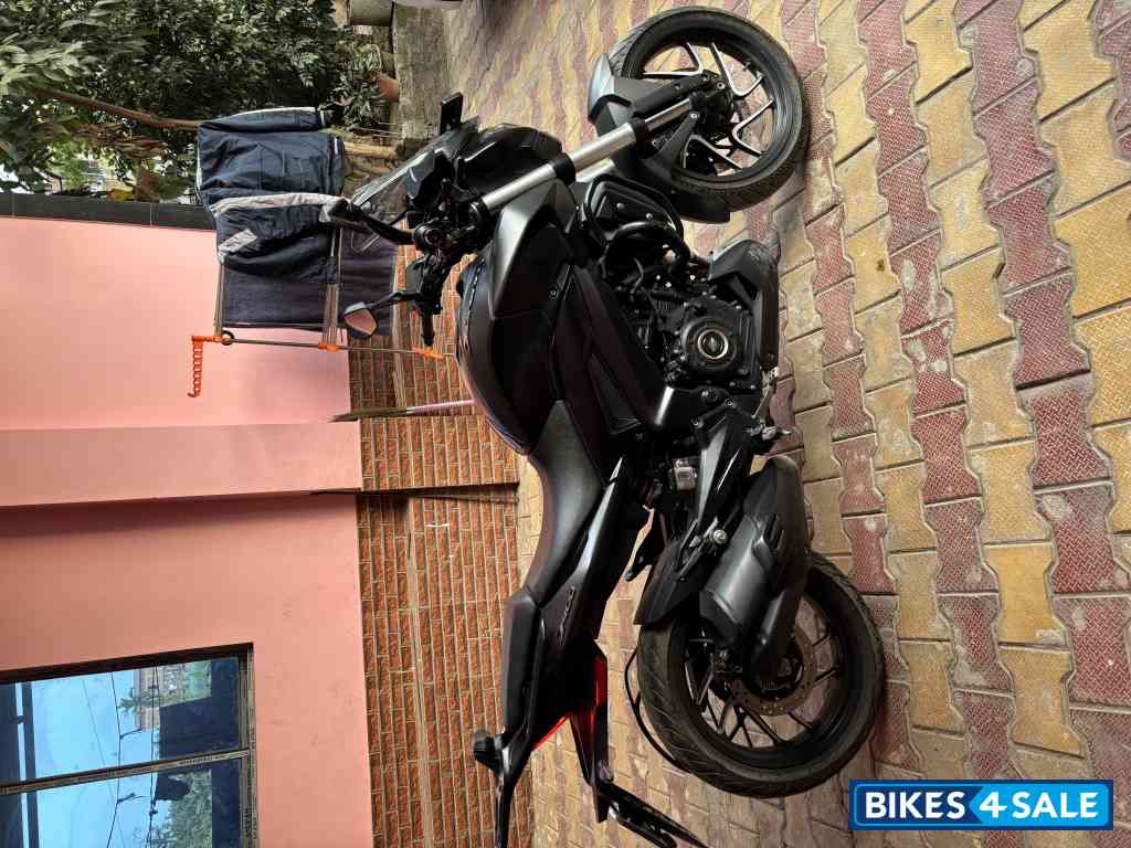 Bajaj Dominar 400 ABS BS6