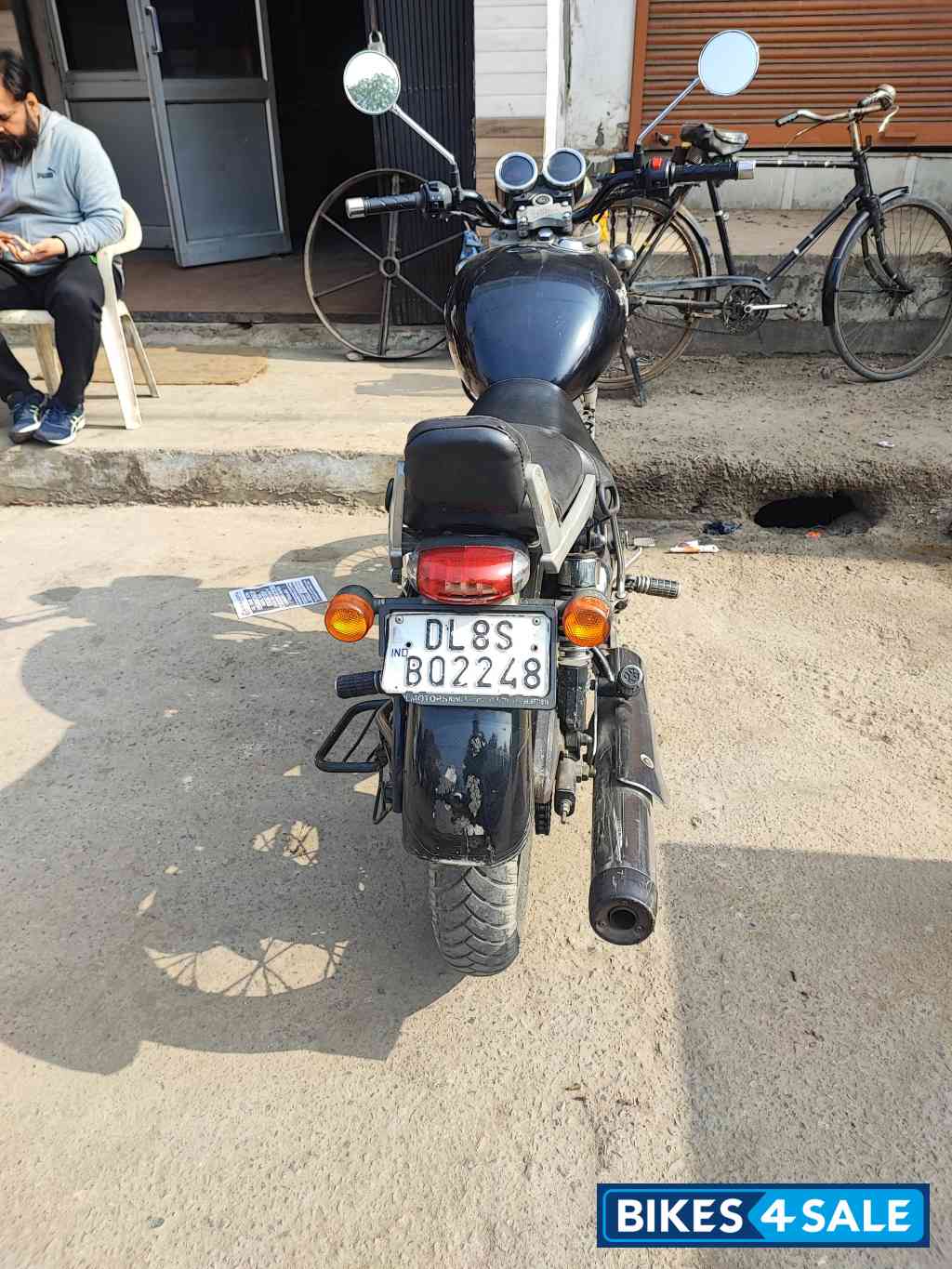 Black Royal Enfield Thunderbird TwinSpark 350