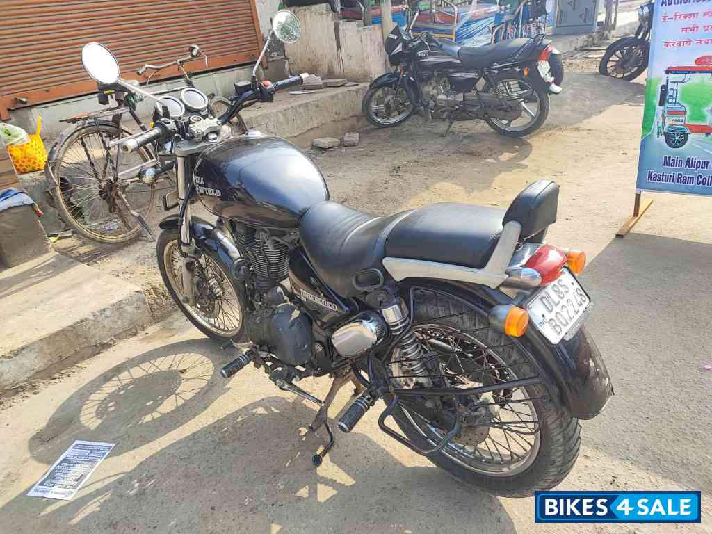 Black Royal Enfield Thunderbird TwinSpark 350
