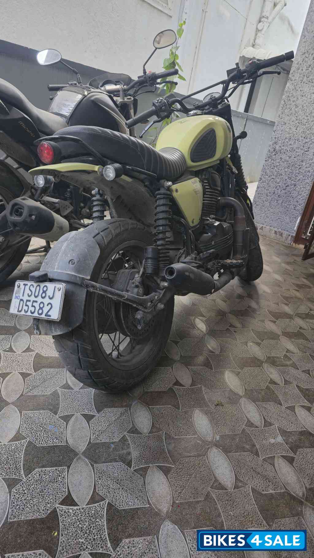 Olive Green Yezdi Scrambler Single Tone