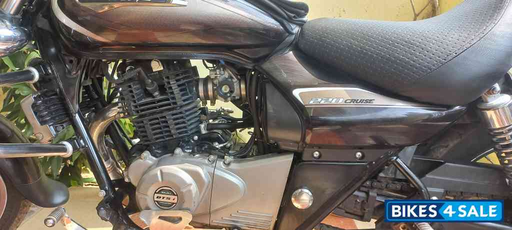 Bajaj Avenger Cruise 220 BS6