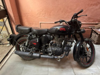 Stealth Black Royal Enfield Bullet 350 KS BS6