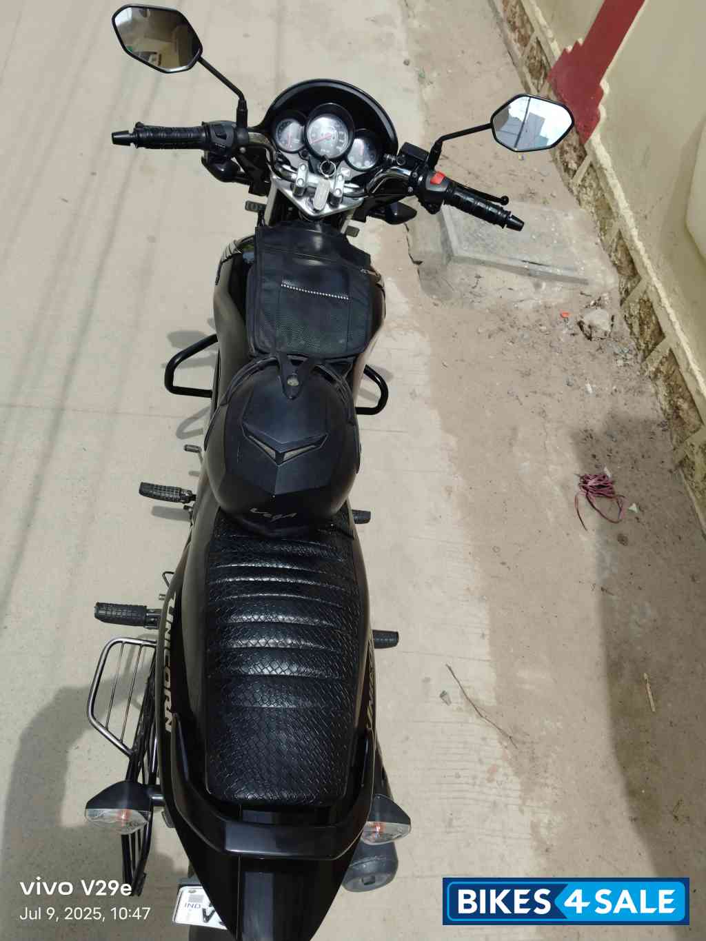 Black Honda CB Unicorn 160