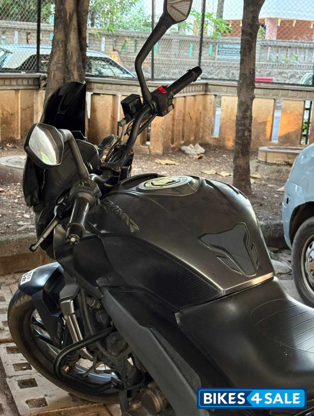 Bajaj Dominar 400