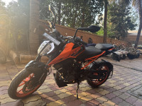 Orange KTM Duke 200 ABS