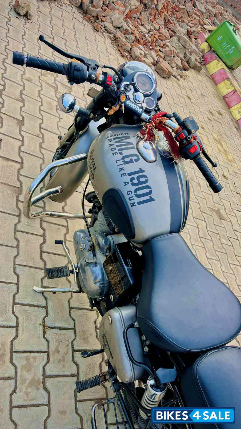 Gun Metal Gray Royal Enfield Classic 350