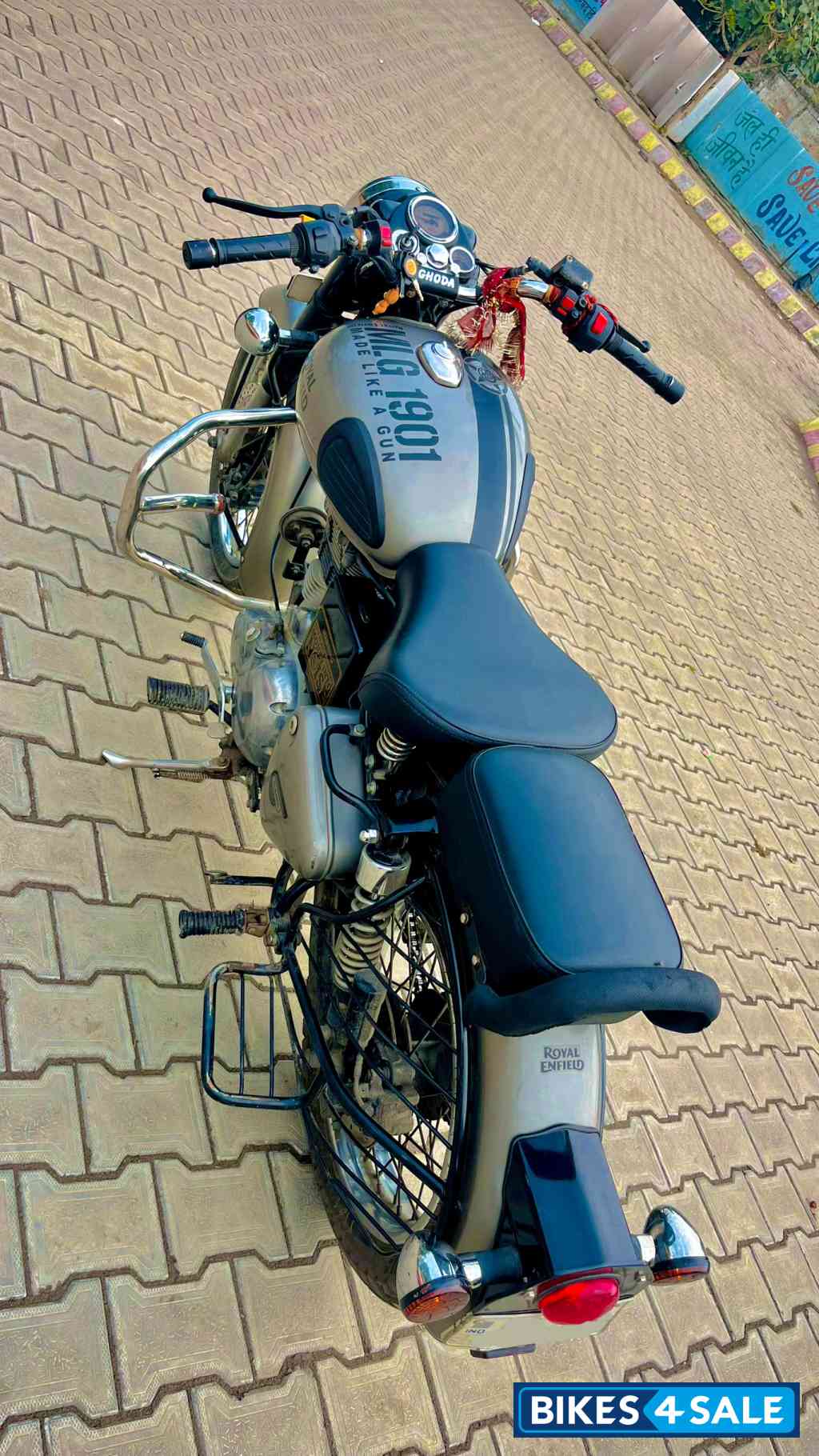 Gun Metal Gray Royal Enfield Classic 350