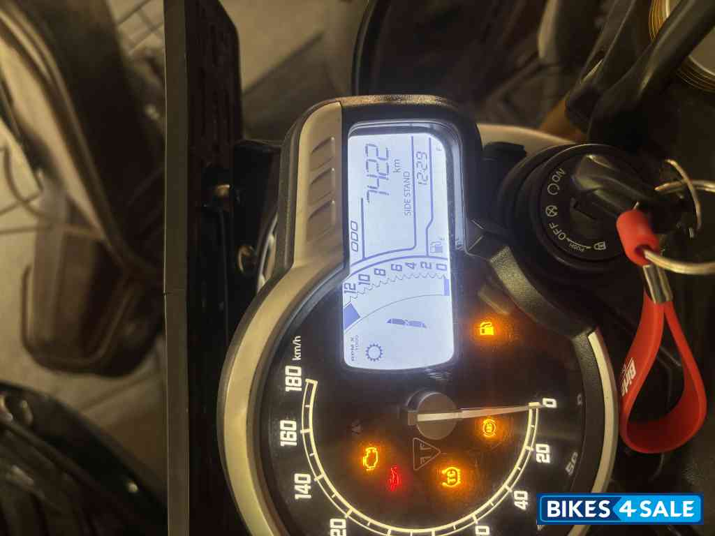 Triumph Scrambler 400 X