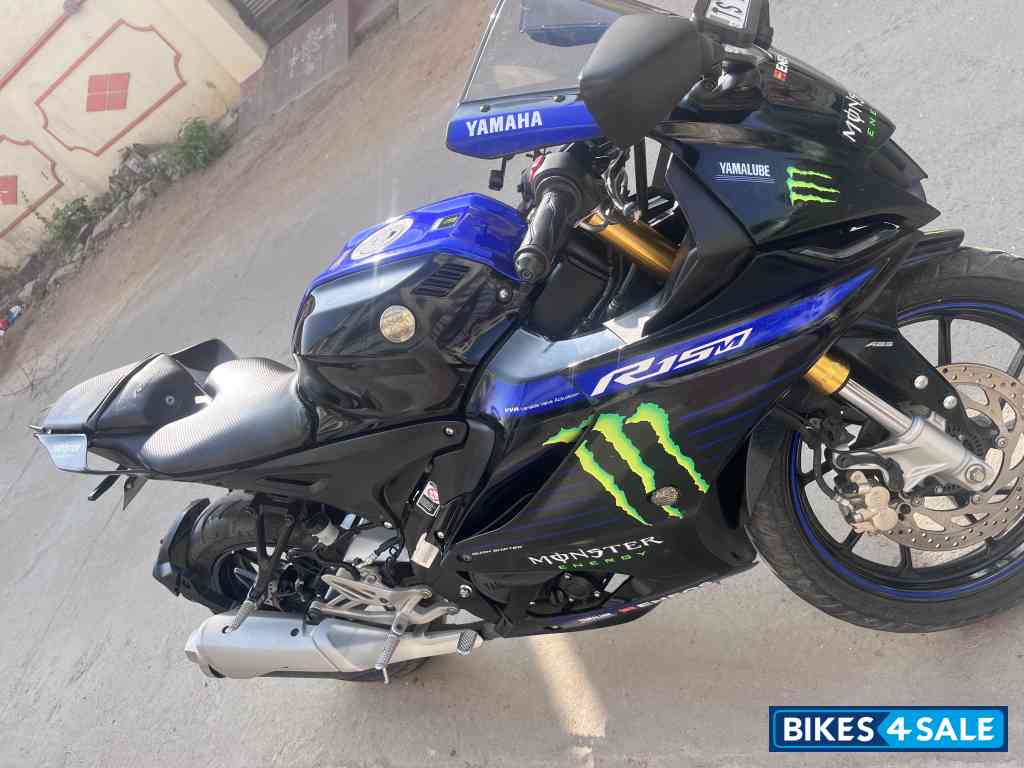 Yamaha R15M Monster Energy MotoGP Edition