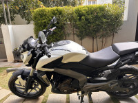 White Bajaj Dominar 400