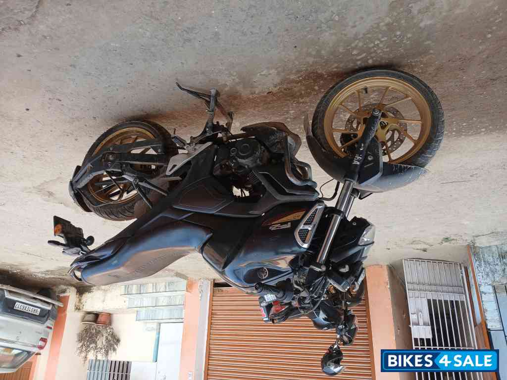 Black Golden Yamaha FZ-S FI V3 2022