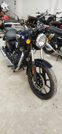 Royal Enfield Meteor 350 Stellar