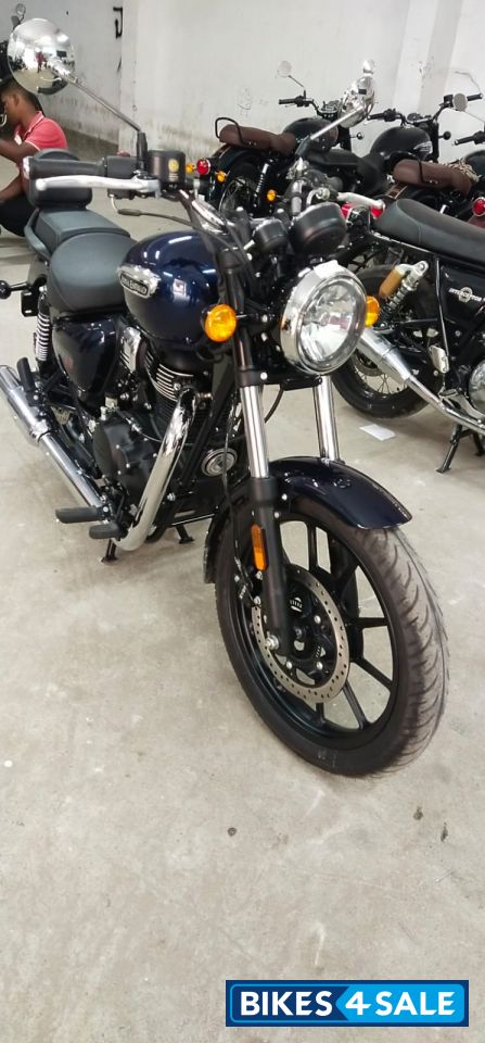 Royal Enfield Meteor 350 Stellar