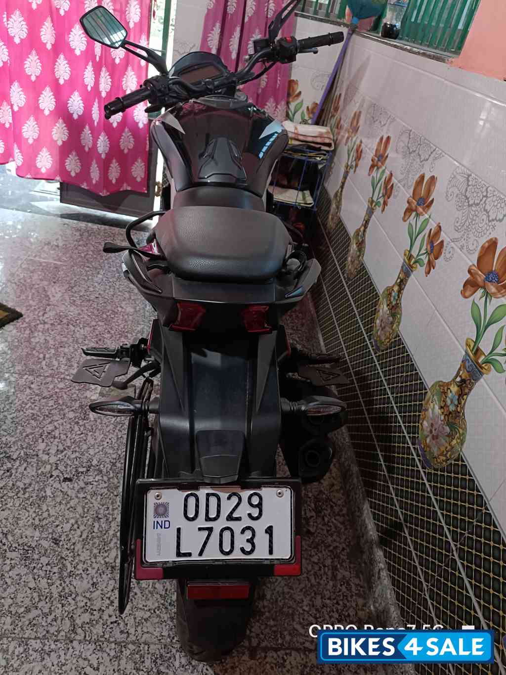 Bajaj Dominar 250 2022