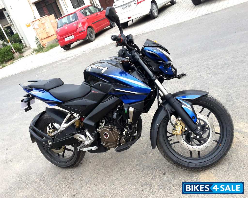 Bajaj Pulsar 200 NS