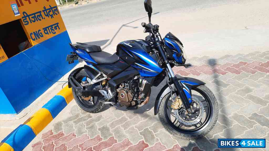 Bajaj Pulsar 200 NS