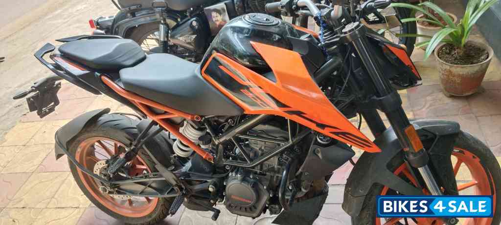 KTM Duke 200
