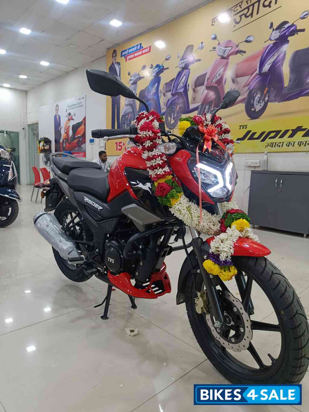 TVS Raider Split Seat