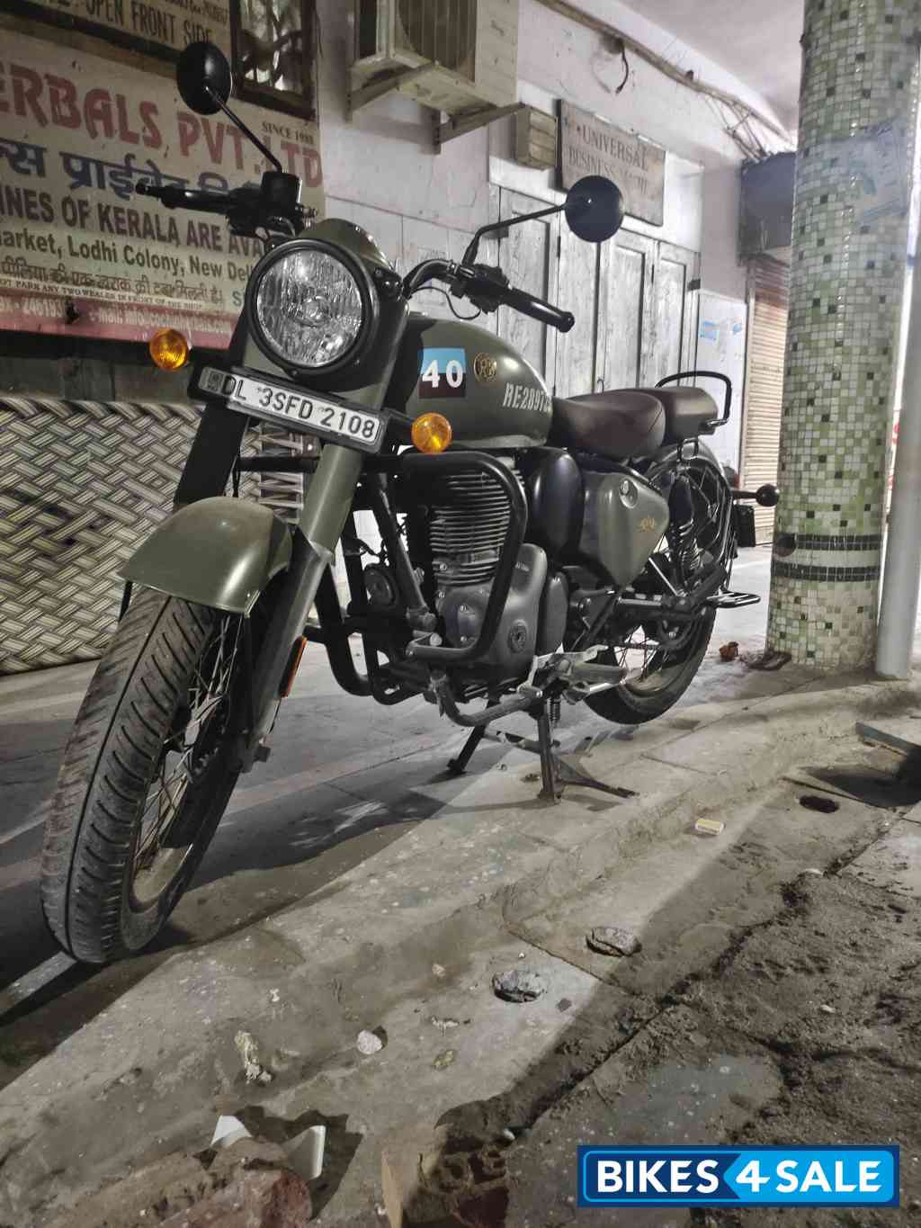 Royal Enfield Classic 350 Redditch Green