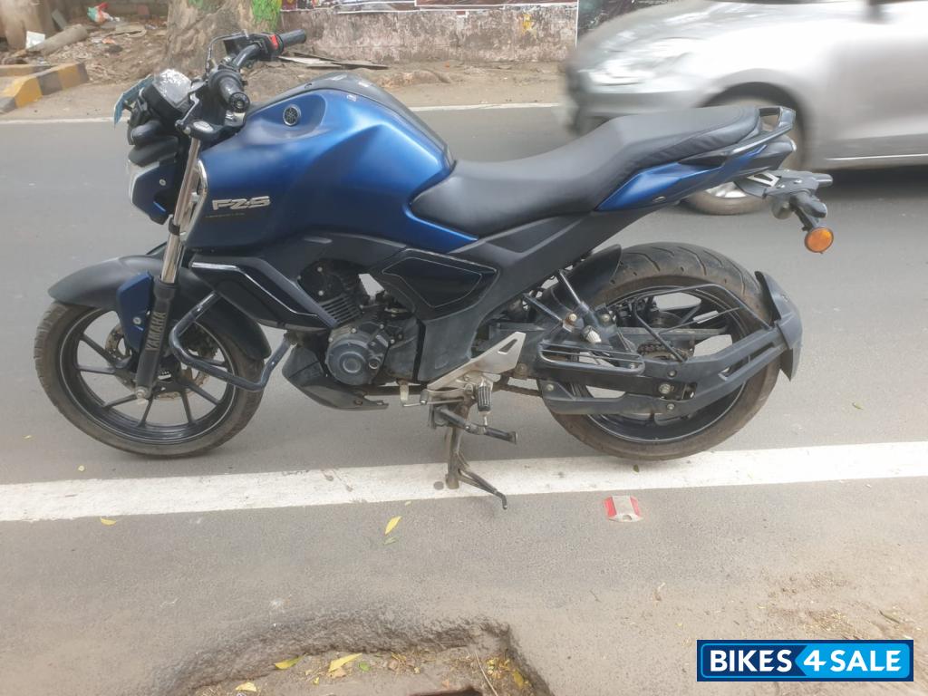 Yamaha FZ-S FI Ver 4.0 DLX