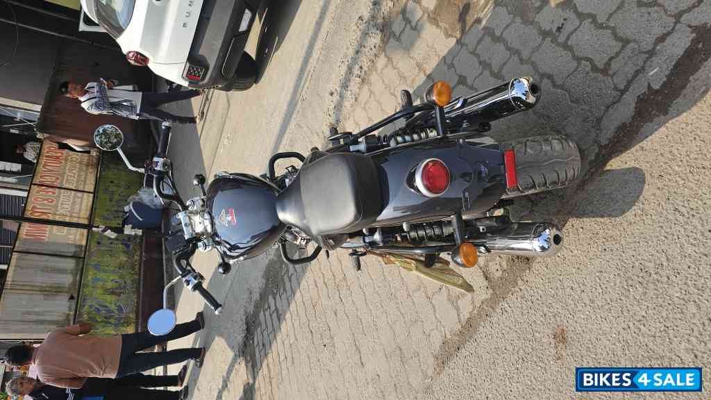 Royal Enfield Super Meteor 650