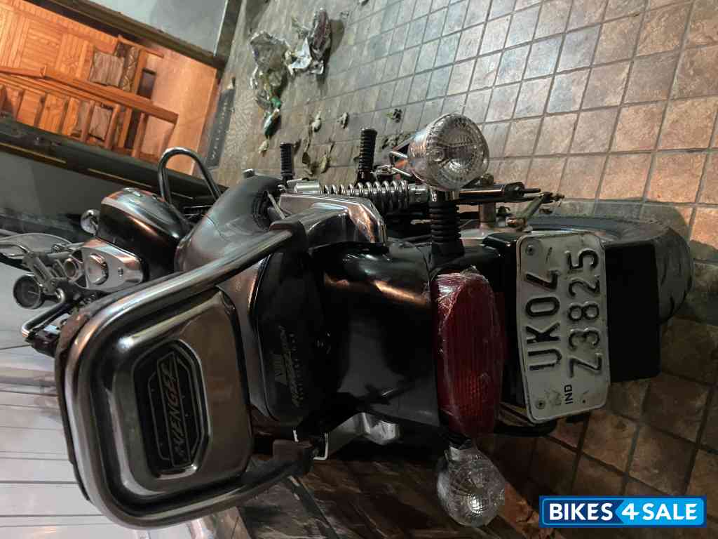 Bajaj Avenger Cruise 220 Bajaj Avenger Cruise 220