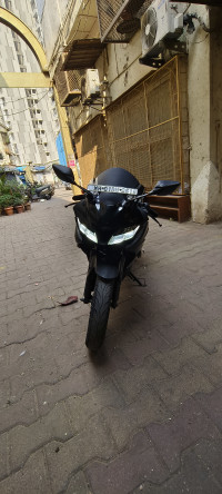 Matt Black Yamaha YZF R15 V3 BS6