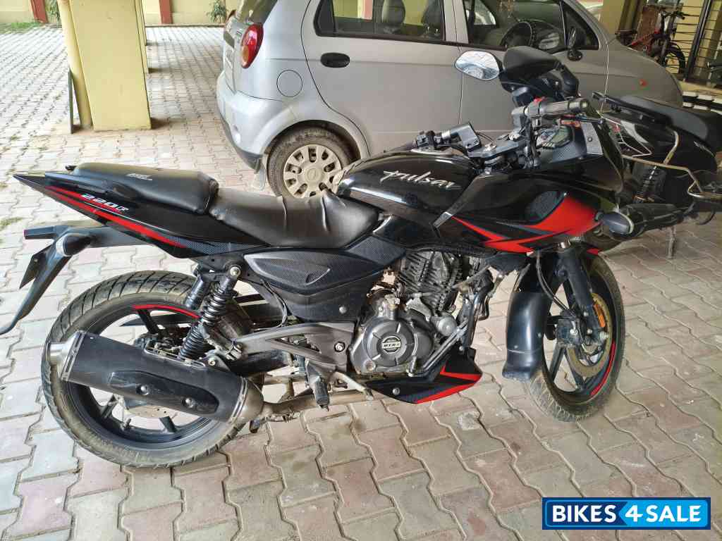Black & Red Bajaj Pulsar 220F