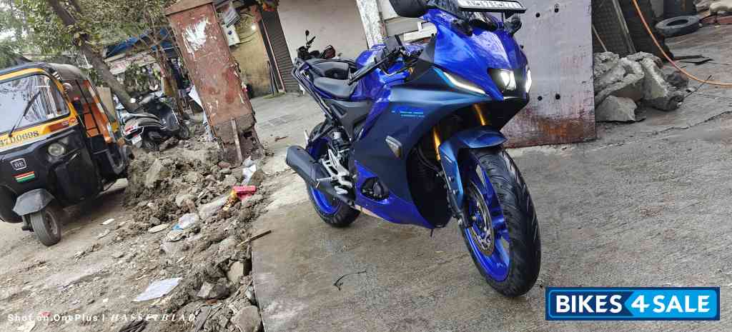 Deep Purplish Blue Yamaha R15 V4