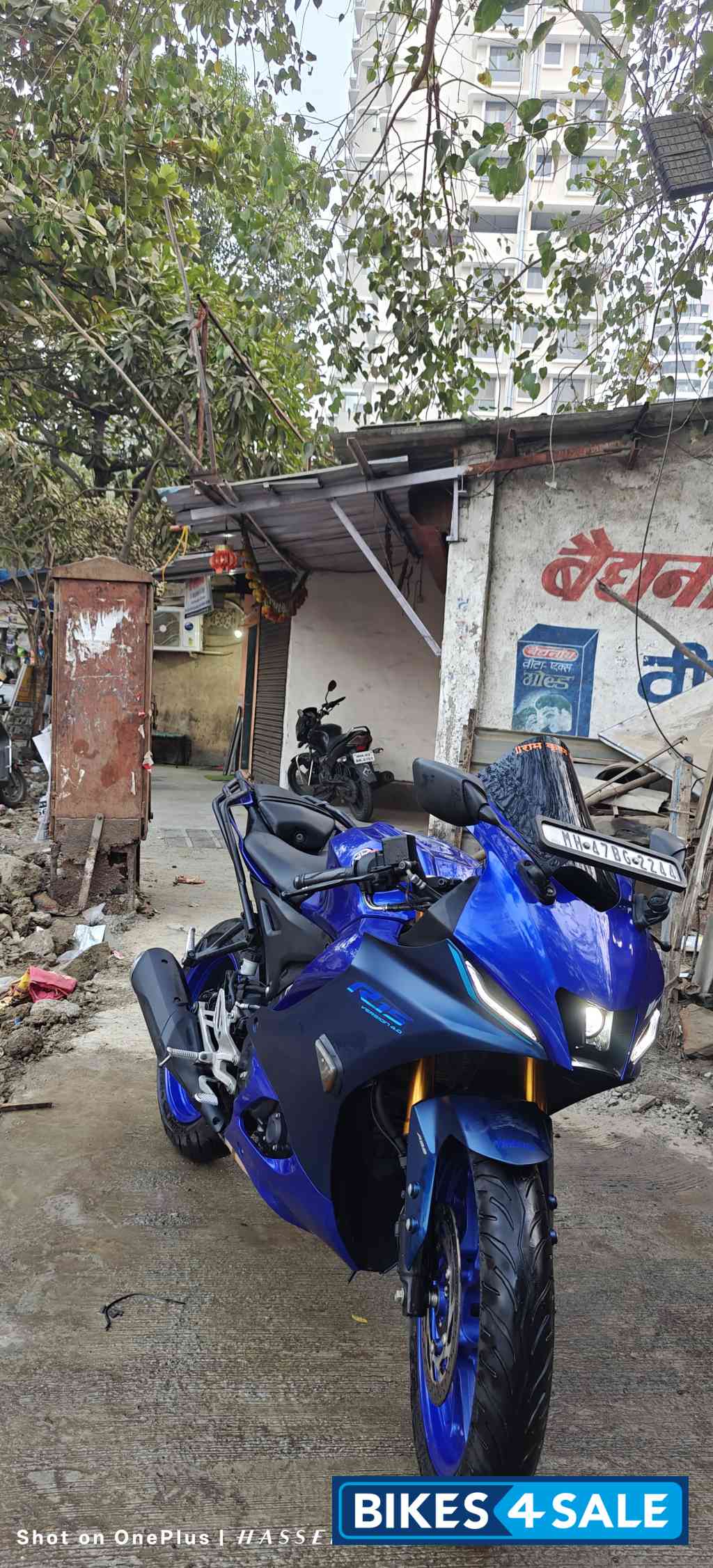 Deep Purplish Blue Yamaha R15 V4