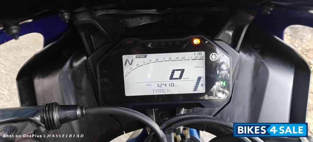 Deep Purplish Blue Yamaha R15 V4