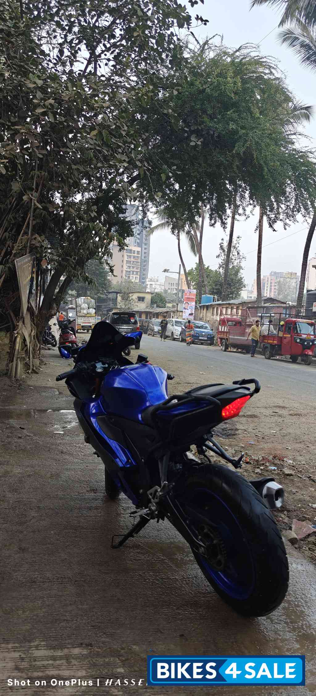 Deep Purplish Blue Yamaha R15 V4