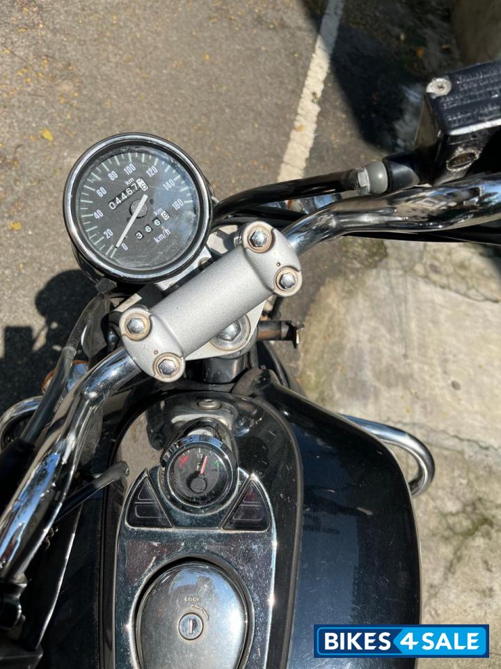 Bajaj Avenger 220 DTS-i