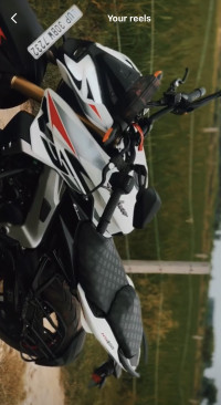 White Bajaj Pulsar NS400Z