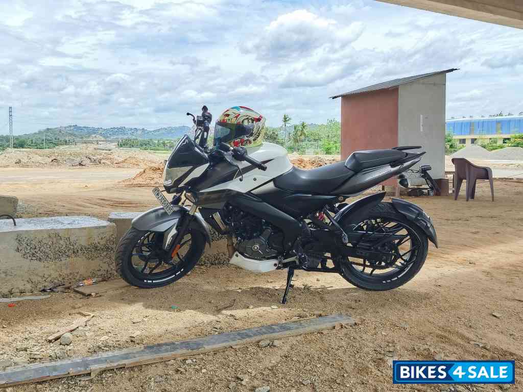Bajaj Pulsar NS 200 BS6