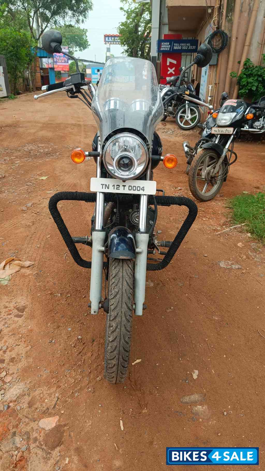 Blue Royal Enfield Thunderbird TwinSpark 350