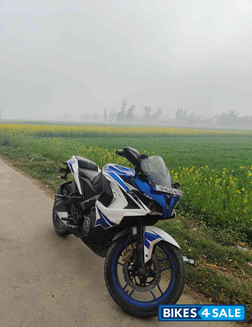 Bajaj Pulsar RS 200