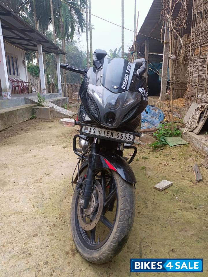 Bajaj Pulsar 220F BS6