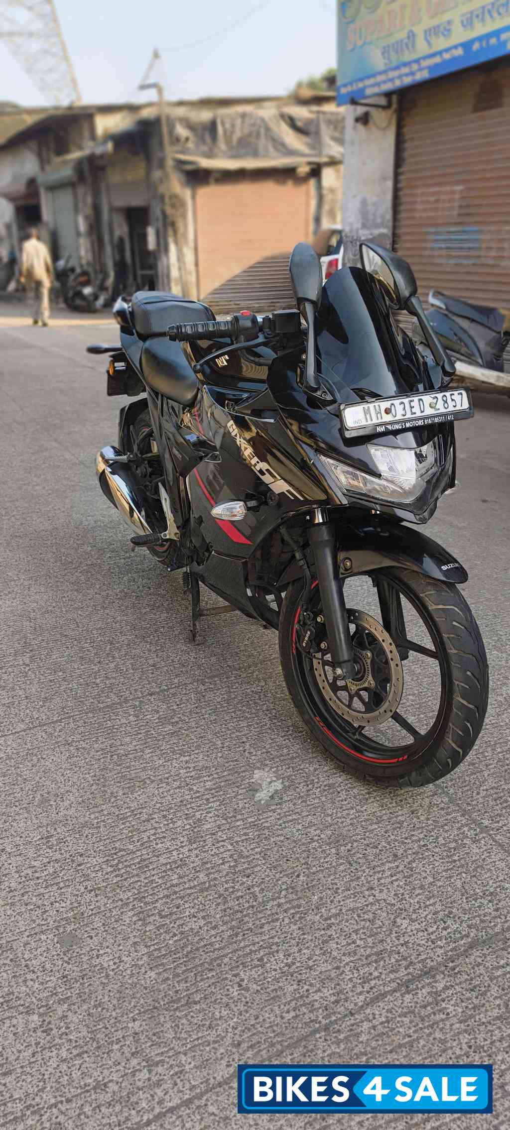 Black Glossy Suzuki Gixxer SF BS6