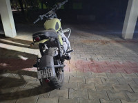 Yezdi Scrambler Single Tone