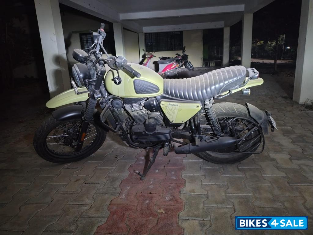 Yezdi Scrambler Single Tone