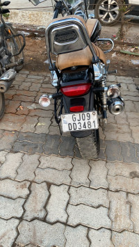 Bajaj Avenger 220 DTS-i
